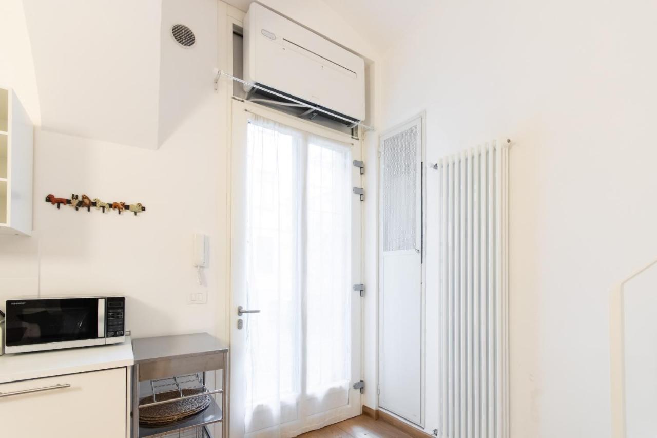 Charming Studio Near Piazza Castello By Wonderful Italy Turin Exterior photo